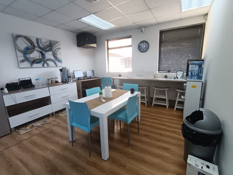 Office To Rent in Umhlanga Ridge, Umhlanga, KwaZulu Natal - Photo 6