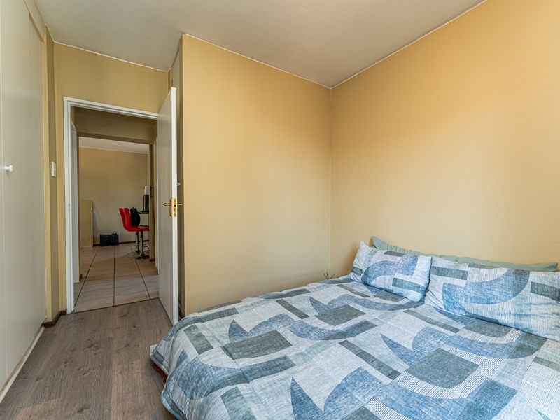 2 Bedroom Apartment in Bryanston - Photo 8