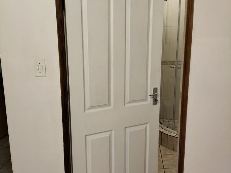 Studio Apartment To Rent in Albertynshof, Kimberley - Photo 7