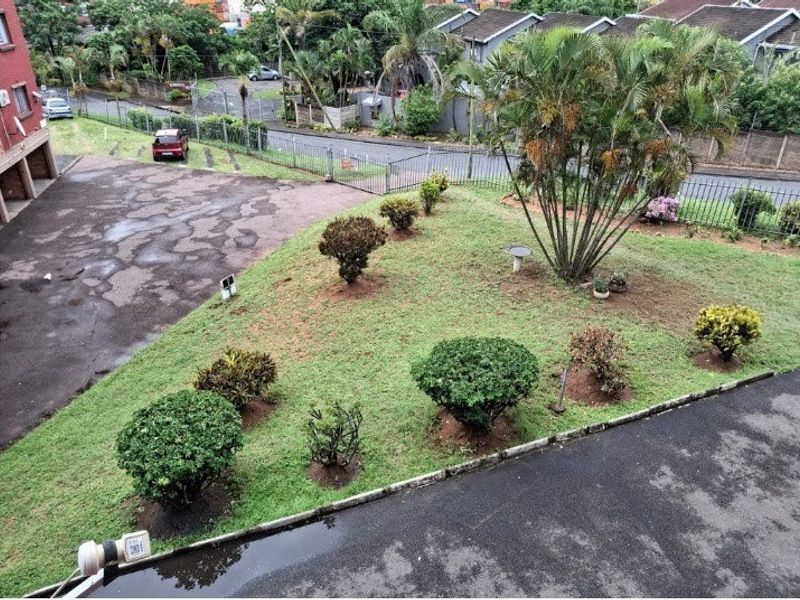 Harbour view apartment For Sale in Bluff , Durban, KwaZulu Natal - Photo 2