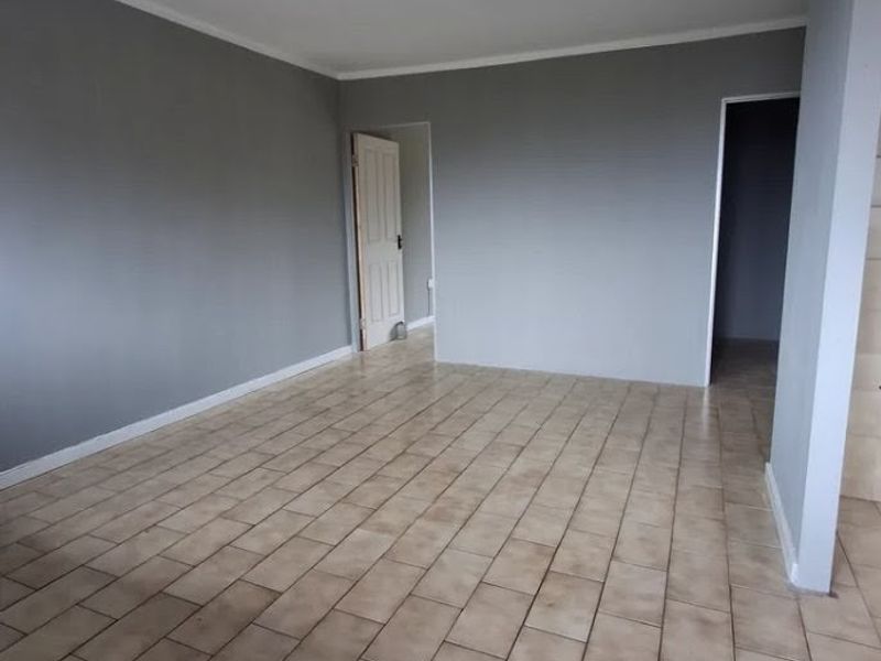 Harbour view apartment For Sale in Bluff , Durban, KwaZulu Natal - Photo 4