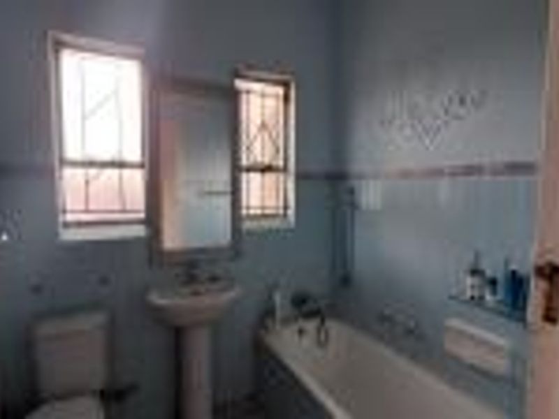 House For Sale in Mindalore, Krugersdorp - Photo 7