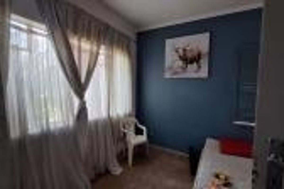 House For Sale in Mindalore, Krugersdorp - Photo 4