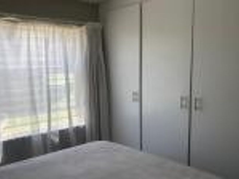 Apartment For Sale in Ruimsig, Roodepoort - Photo 3