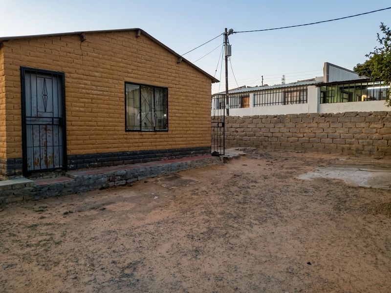 House For Sale in Mamelodi East, Mamelodi, Pretoria - Photo 1