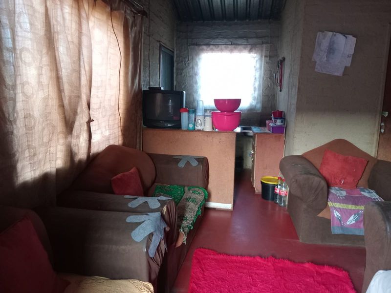 House For Sale in Mamelodi East, Mamelodi, Pretoria - Photo 2