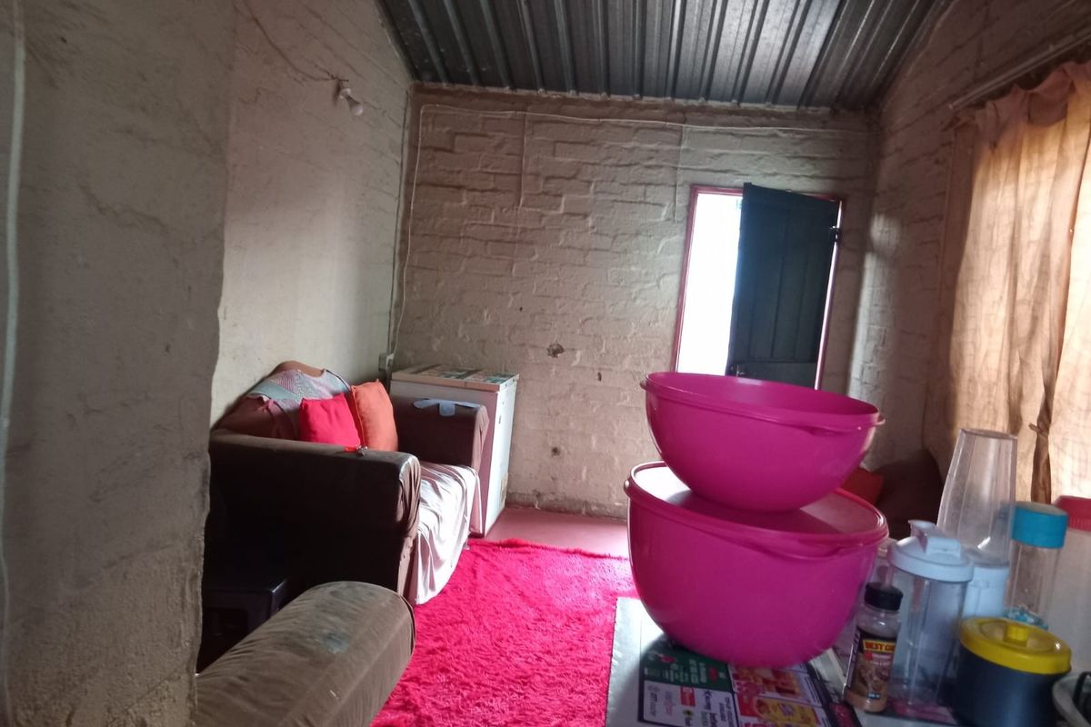 House For Sale in Mamelodi East, Mamelodi, Pretoria - Photo 4