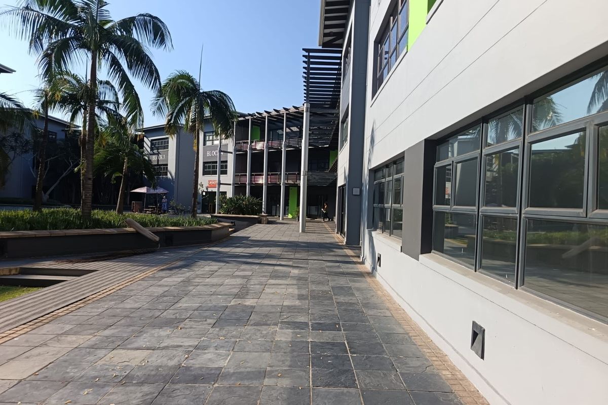 Premium 400 m2 Offices For Sale | Island Office Park | Riverhorse Valley - Photo 2
