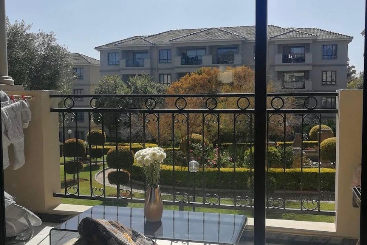 Apartment To Rent in Noordwyk, Midrand - Photo 2