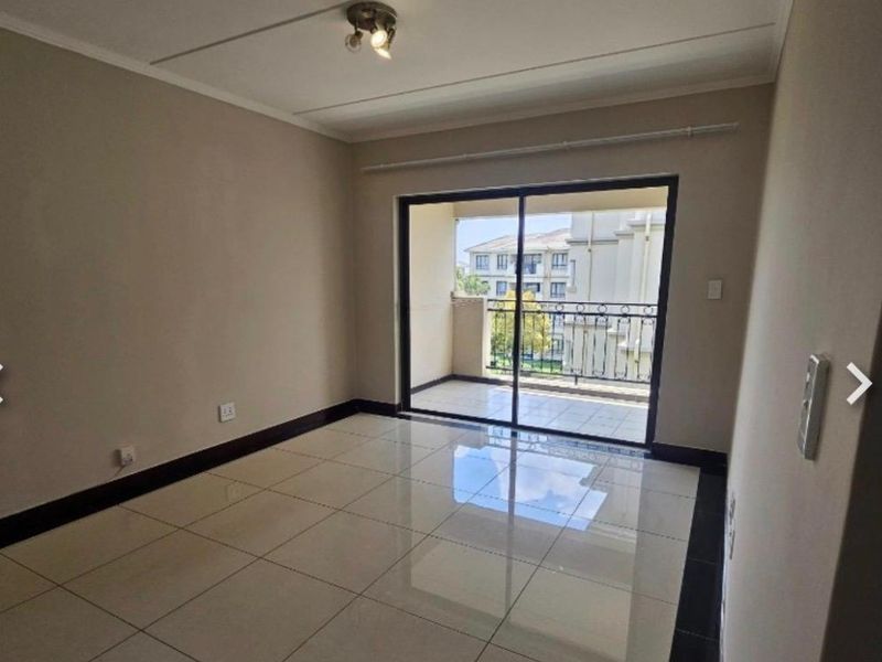 Apartment To Rent in Noordwyk, Midrand - Photo 4