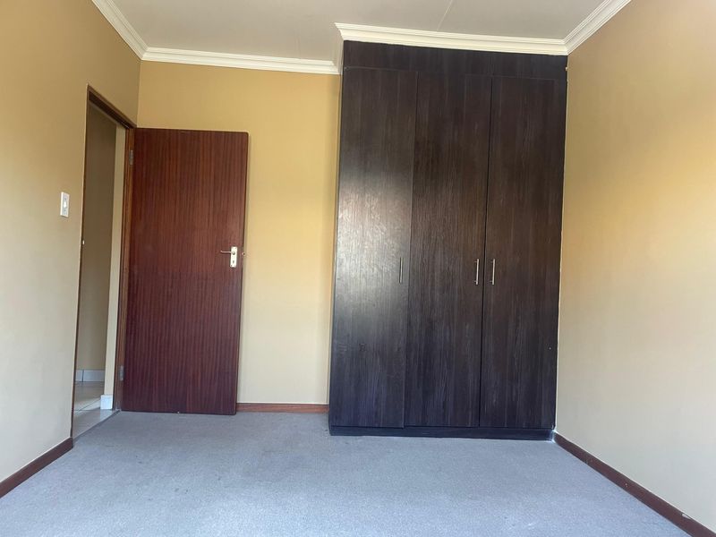 Apartment To Rent in Noordwyk, Midrand - Photo 10