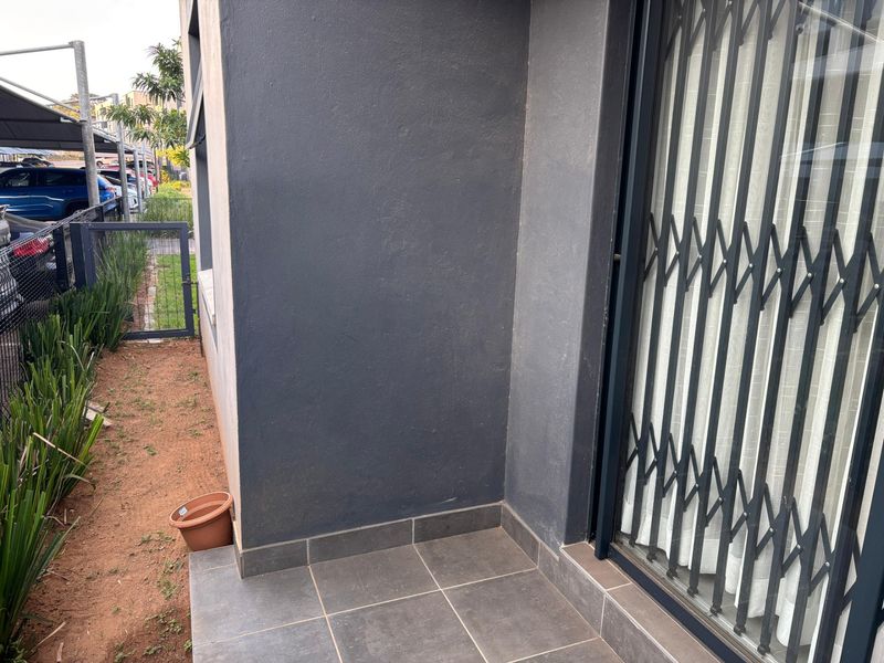 Apartment To Rent in Umbogintwini, Amanzimtoti, KwaZulu Natal - Photo 2