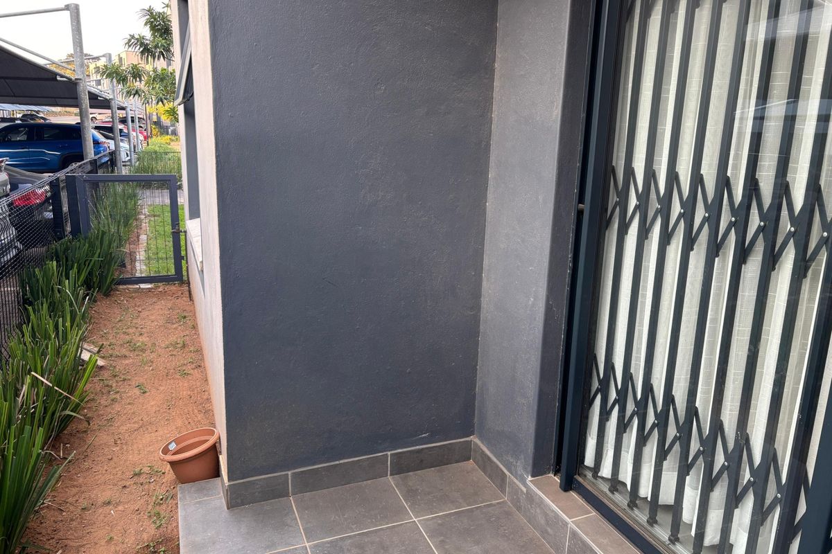 Apartment To Rent in Umbogintwini, Amanzimtoti, KwaZulu Natal - Photo 2