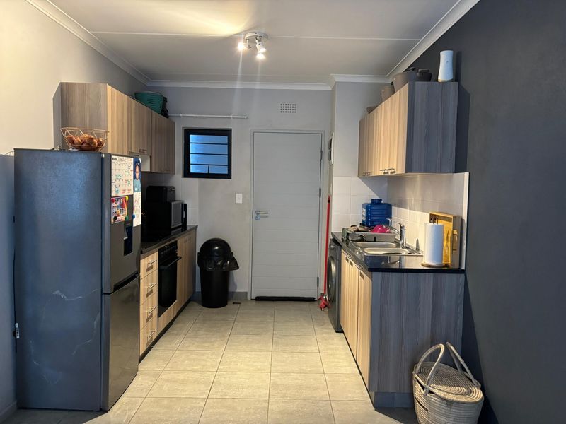 Apartment To Rent in Umbogintwini, Amanzimtoti, KwaZulu Natal - Photo 5