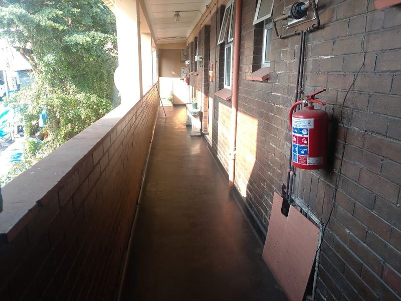 3 bedroom Apartment For Sale in Umbilo, Durban, KwaZulu Natal - Photo 6