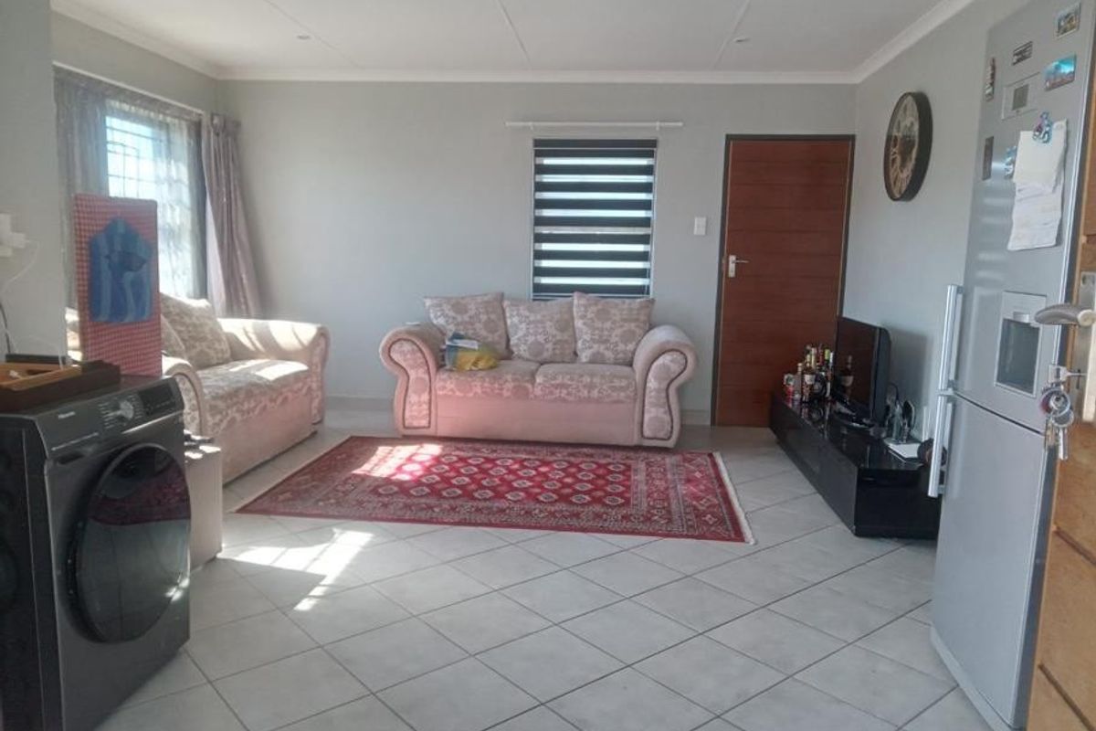 A House To Rent in Andeon, Pretoria West - Photo 2