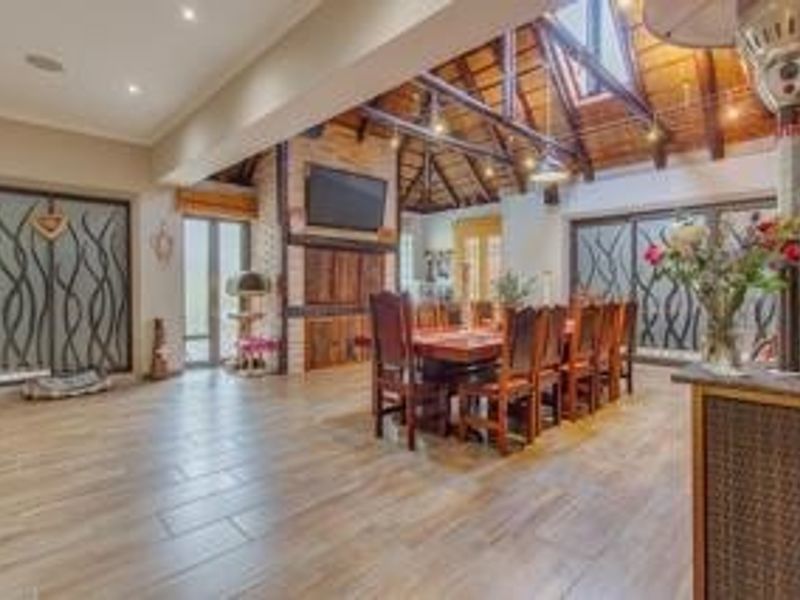 SPACIOUS 5 BEDROOM DREAM HOME IN KUILS RIVER - Photo 6