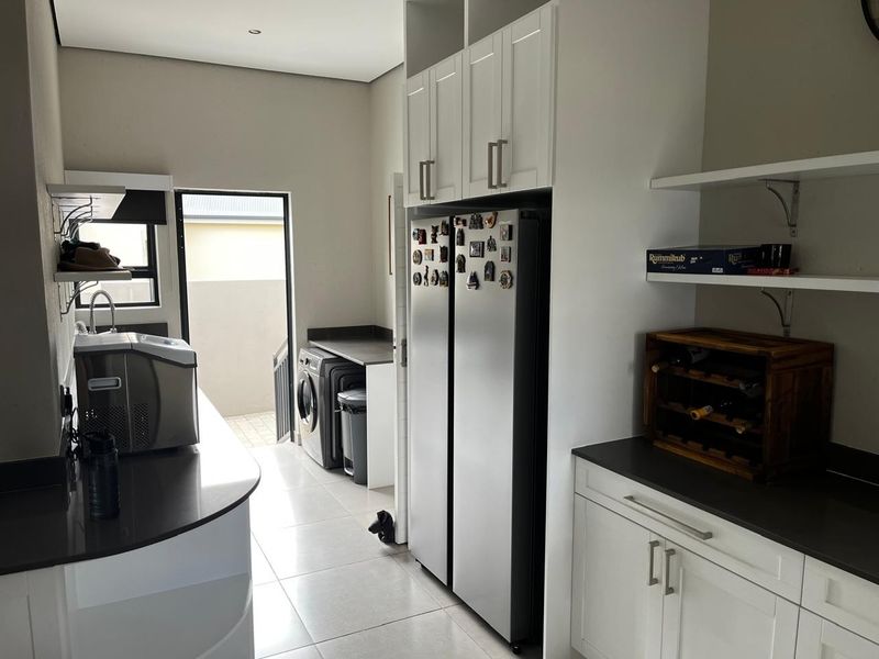 Modern Golf Estate Living at Its Finest in Cullinan - Photo 10