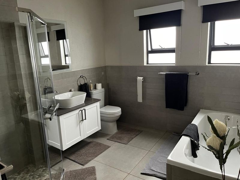 Modern Golf Estate Living at Its Finest in Cullinan - Photo 5