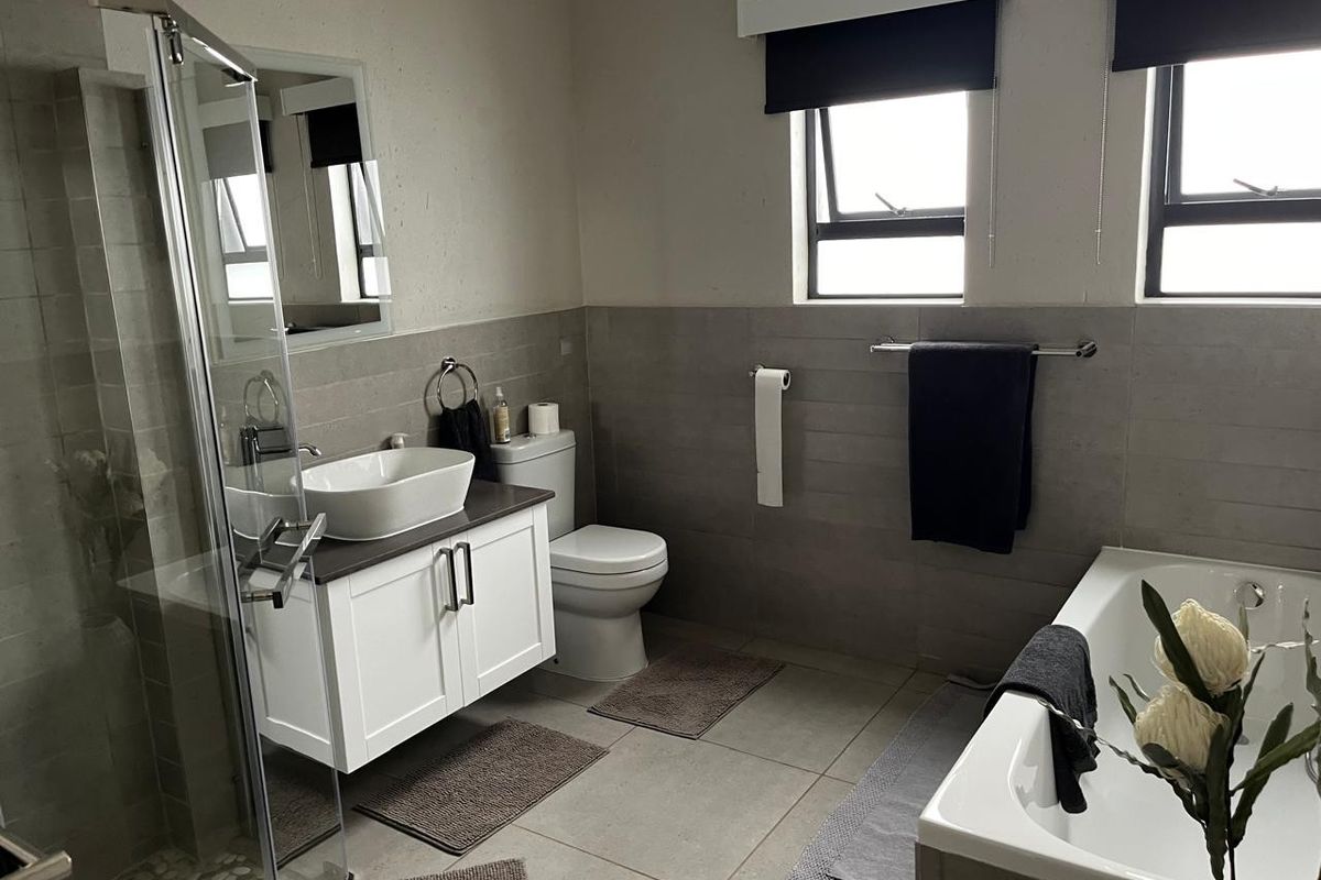 Modern Golf Estate Living at Its Finest in Cullinan - Photo 5