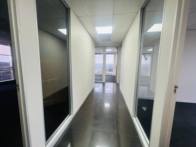 Office To Rent in Ferndale, Randburg - Photo 2