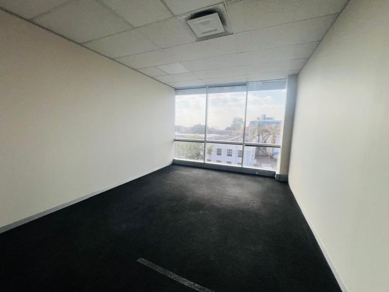Office To Rent in Ferndale, Randburg - Photo 5