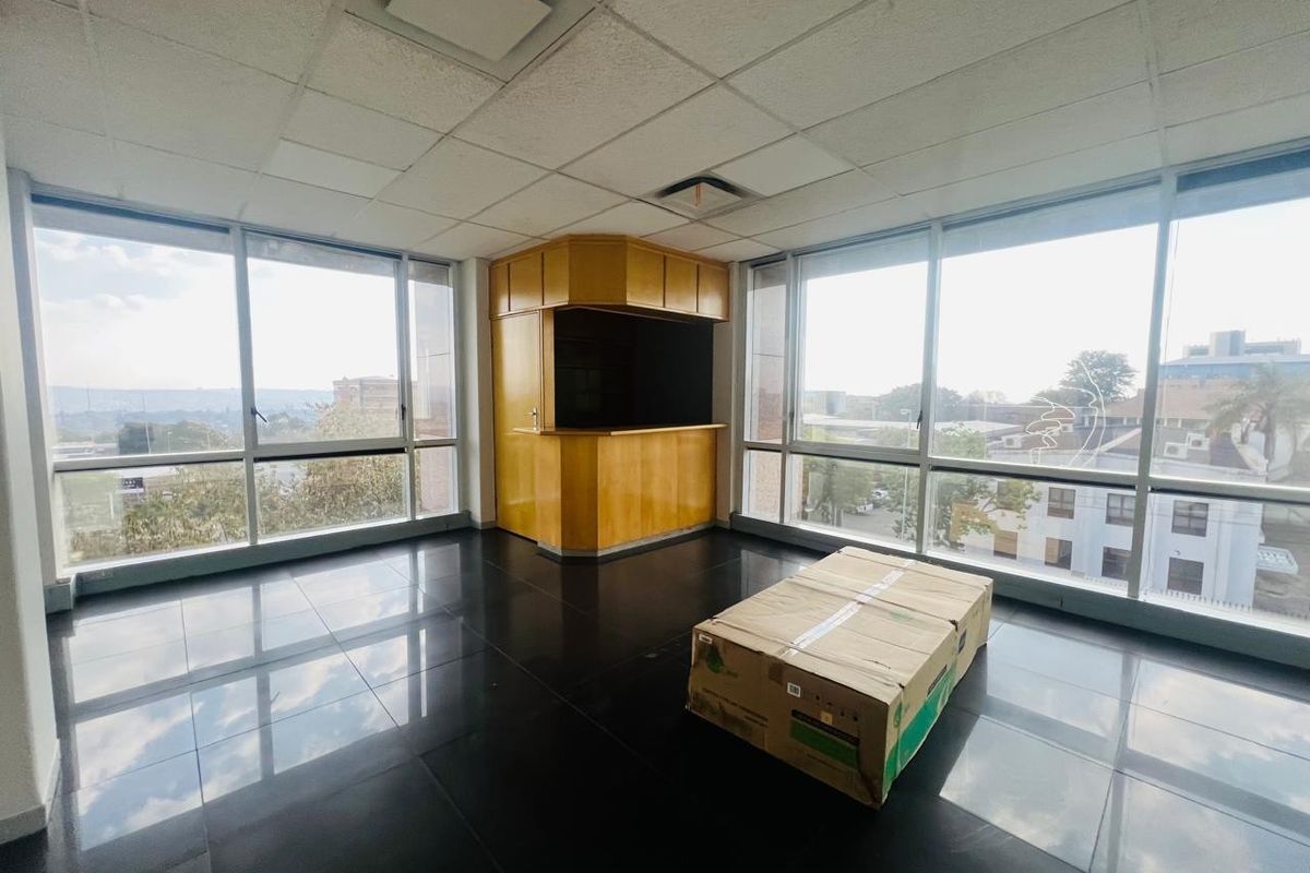Office To Rent in Ferndale, Randburg - Photo 4