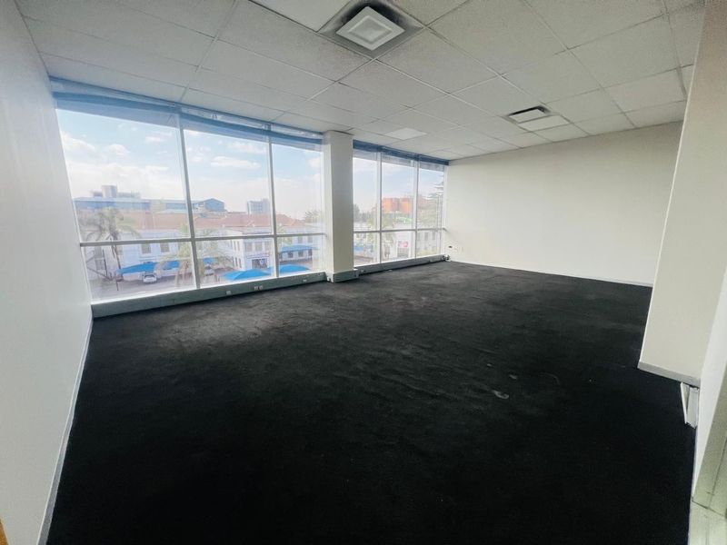 Office To Rent in Ferndale, Randburg - Photo 9