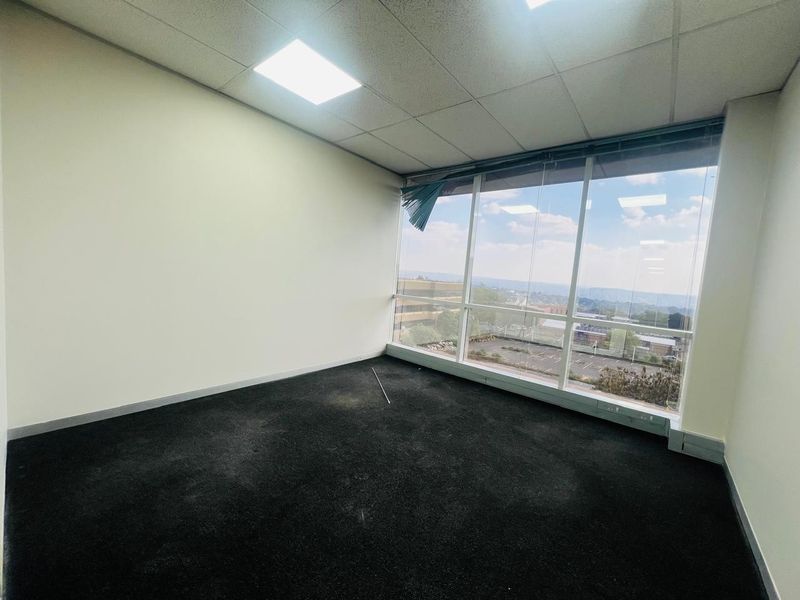 Office To Rent in Ferndale, Randburg - Photo 8