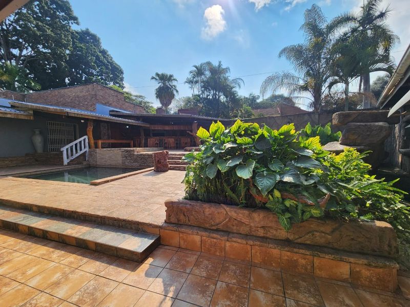Exceptional Family Living with Outstanding Income Potential in Aquapark - Photo 2