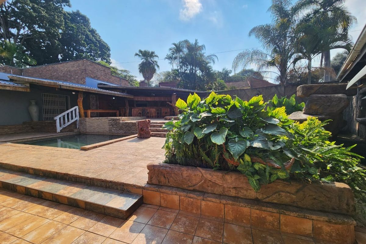 Exceptional Family Living with Outstanding Income Potential in Aquapark - Photo 2