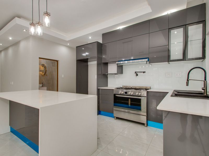 Apartment To Rent in Morningside, Sandton - Photo 2
