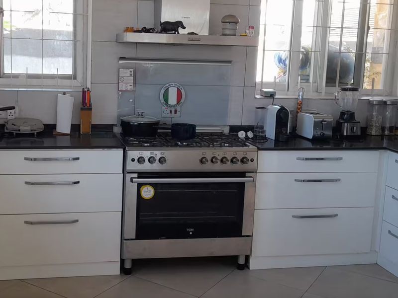 Versatile 6- bedroom Investment With Strong Rental Potential - Photo 8