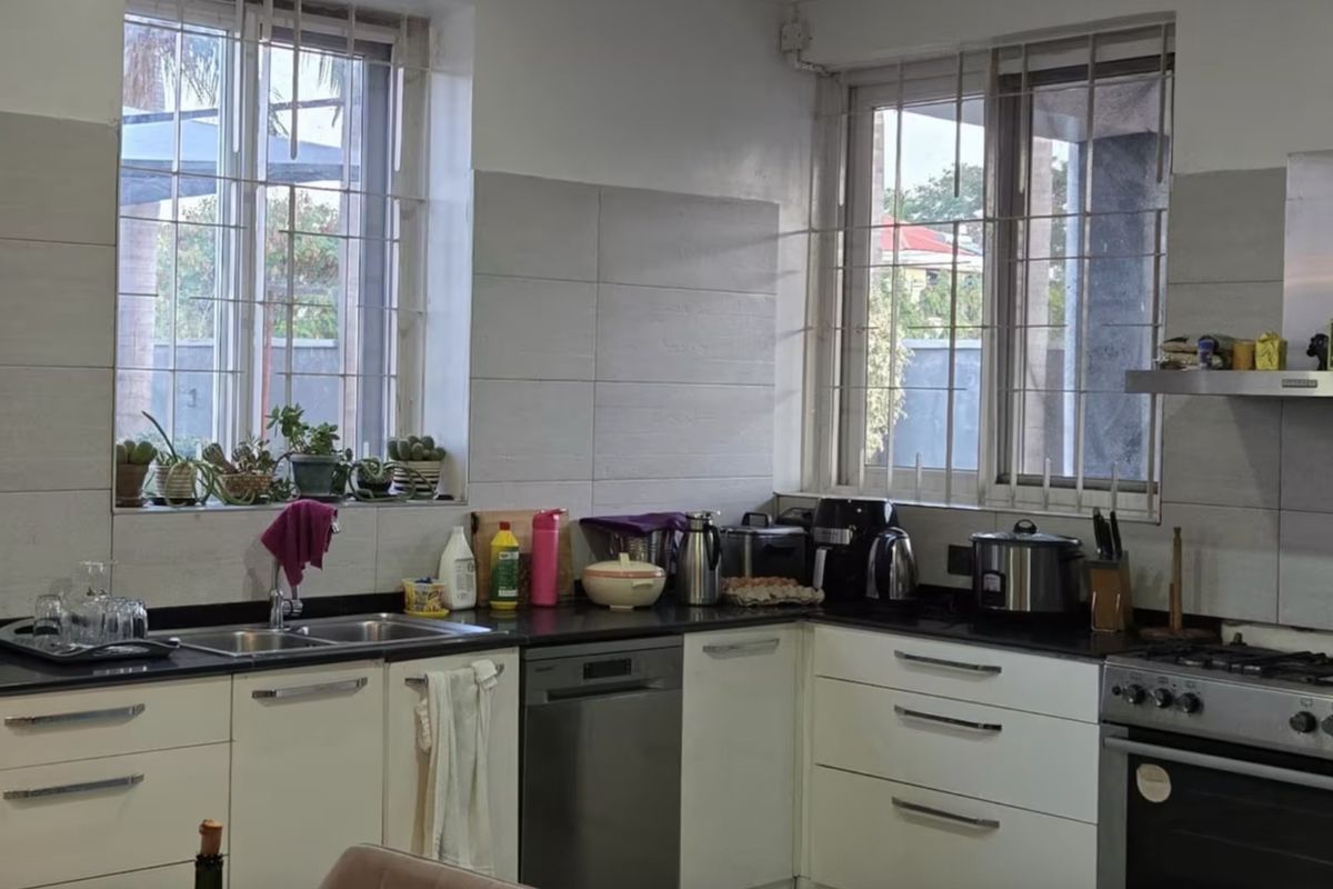 Versatile 6- bedroom Investment With Strong Rental Potential - Photo 5