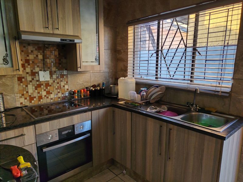 House For Sale in Ebony Park, Midrand - Photo 9