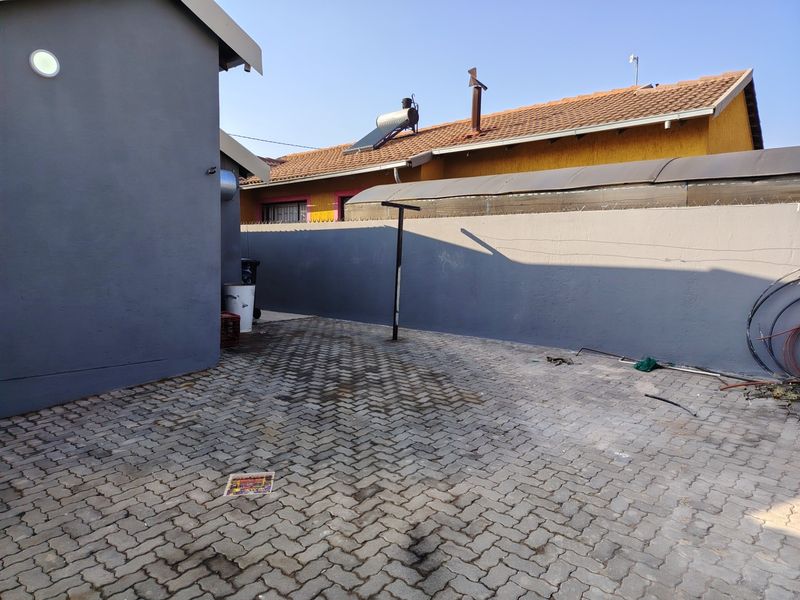 House For Sale in Ebony Park, Midrand - Photo 5
