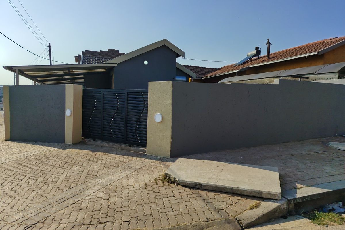 House For Sale in Ebony Park, Midrand - Photo 2