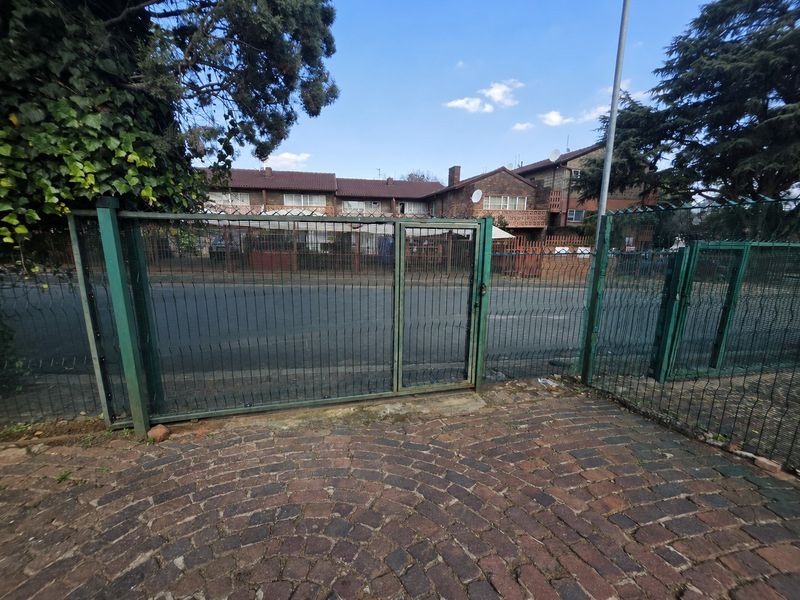 For Sale Fixer Upper 4 Bedroom Townhouse in Windsor East Windsor - Photo 1