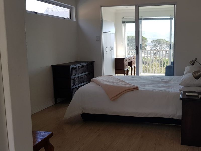 Apartment To Rent in Upper Vredehoek, Cape Town - Photo 2