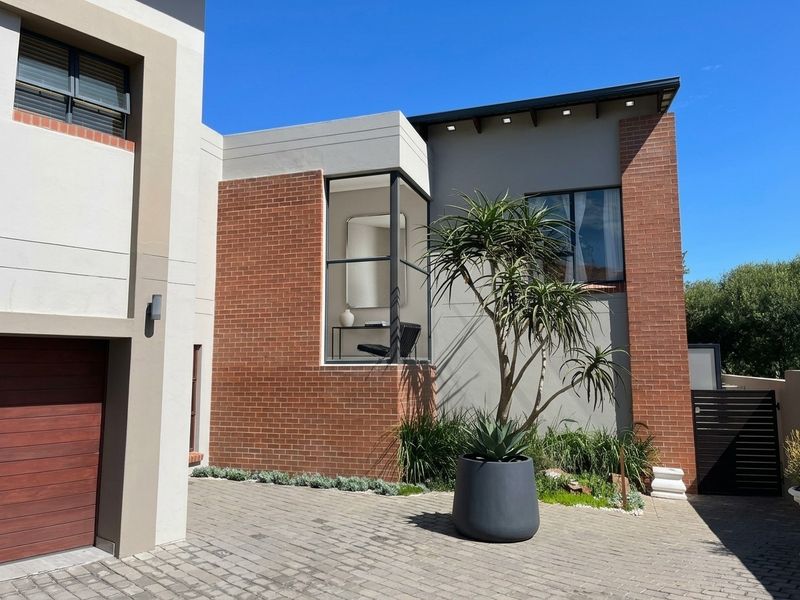 Refined Greenbelt Living with Private Flatlet in Prestigious Copperleaf - Photo 2