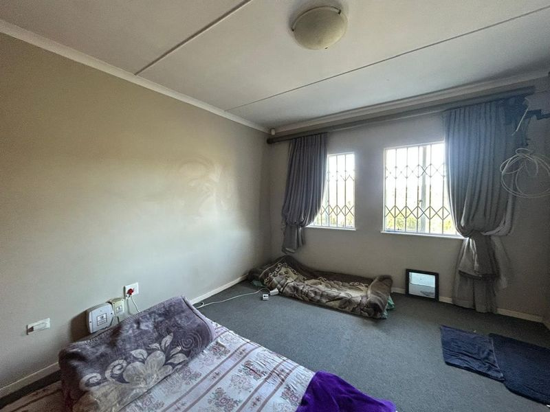 SPACIOUS DOUBLE-STOREY TOWNHOUSE IN SOUGHT-AFTER BLUE WATERS, BEACON BAY - Photo 10