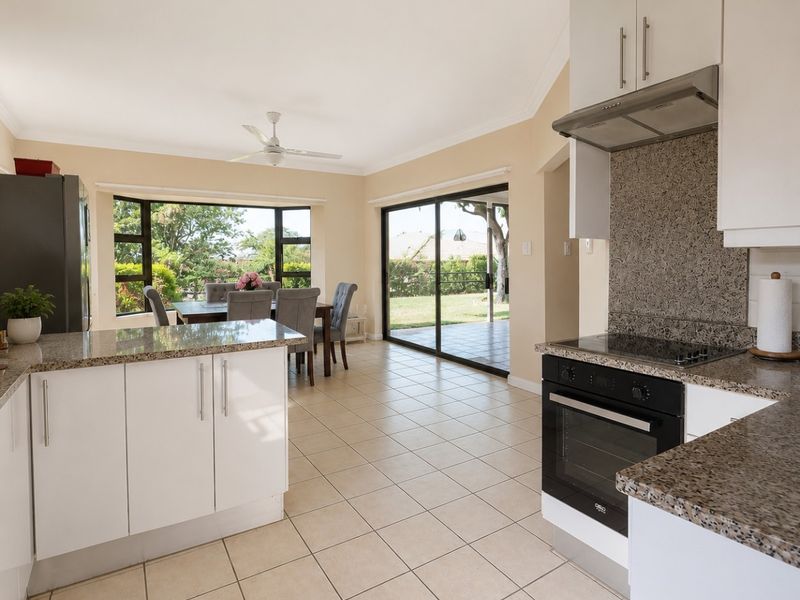 Ballito Lifestyle, Charming House with a garden - Photo 9