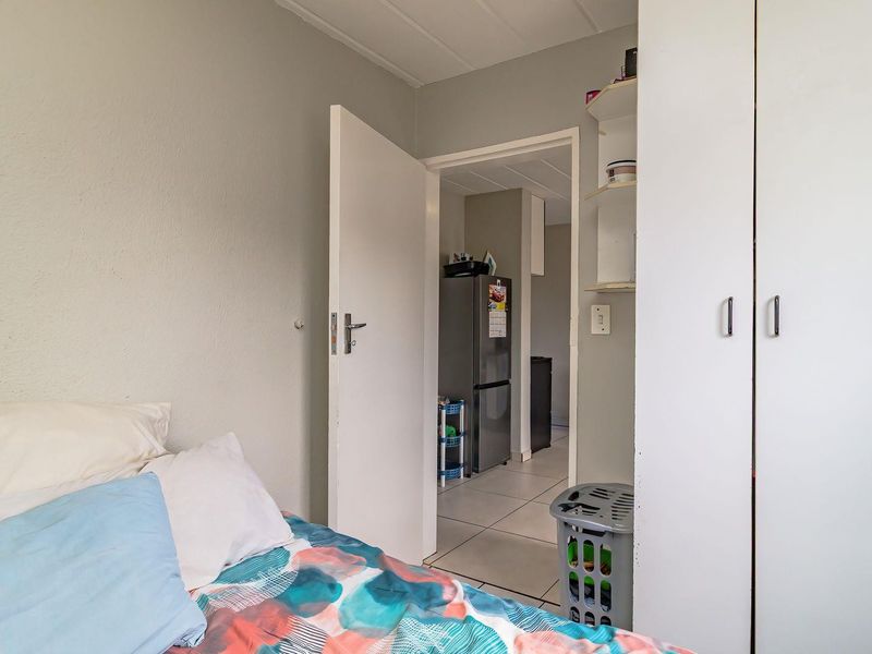 Townhouse For Sale in Glen Marais, Kempton Park - Photo 6