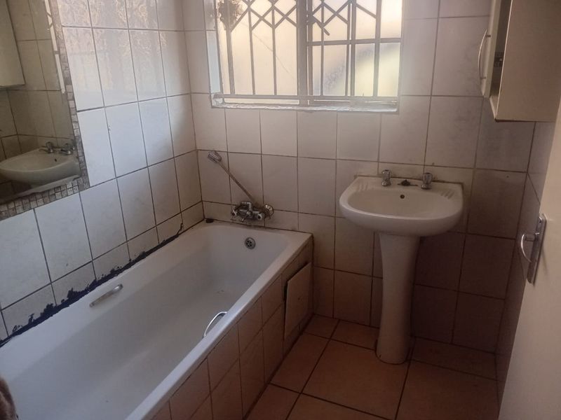House For Sale in Cosmo City Ext 8, Roodepoort - Photo 10