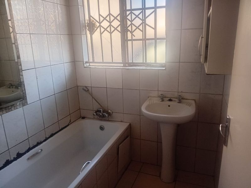 House For Sale in Cosmo City Ext 8, Roodepoort - Photo 9