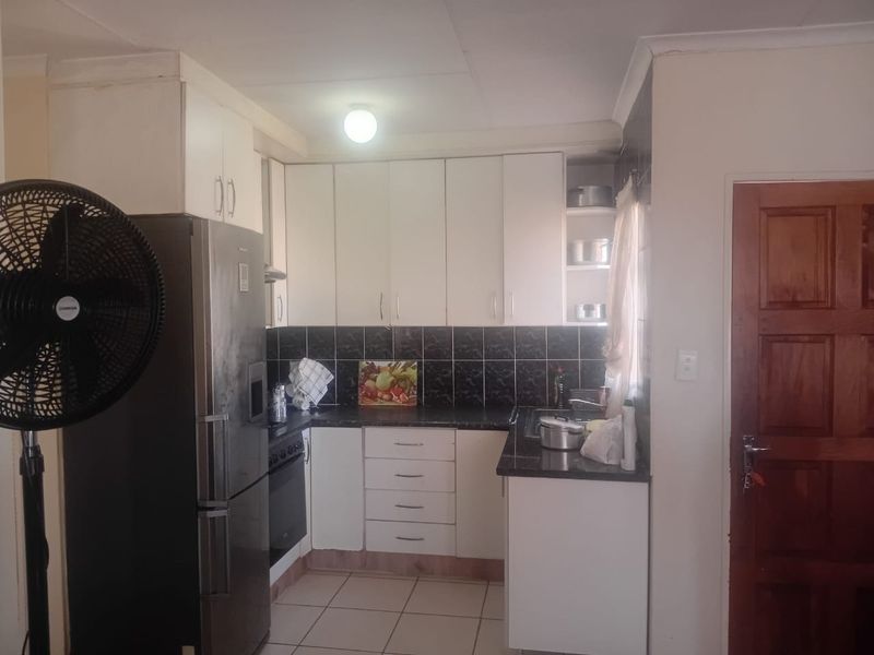 House For Sale in Cosmo City Ext 8, Roodepoort - Photo 3