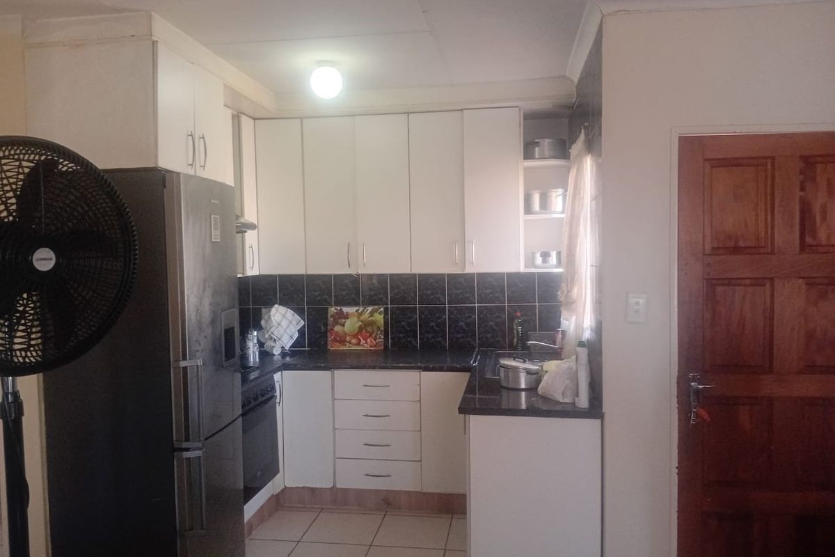 House For Sale in Cosmo City Ext 8, Roodepoort - Photo 2