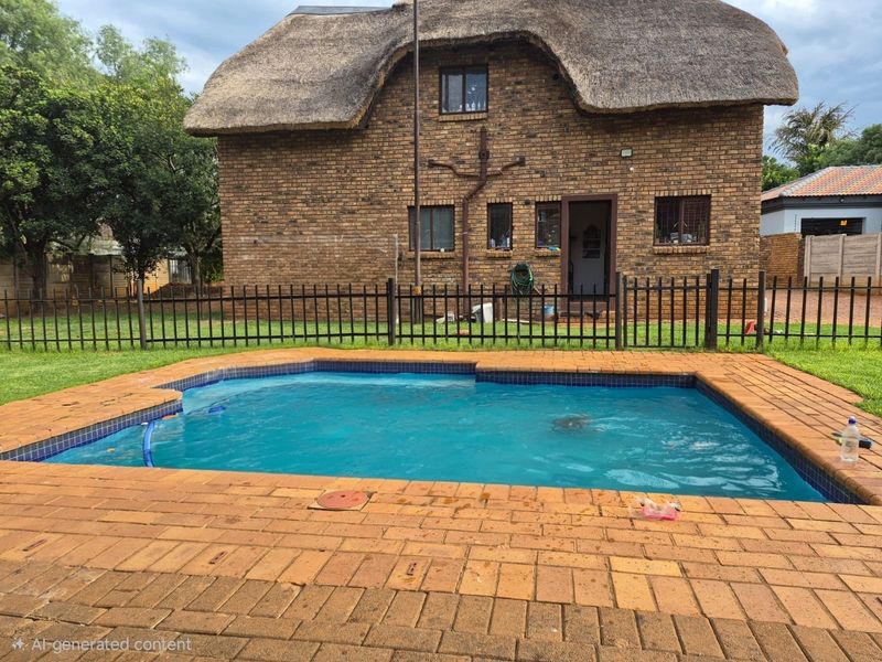 An Entertainer's dream house For Sale in Chantelle, Akasia - Photo 1