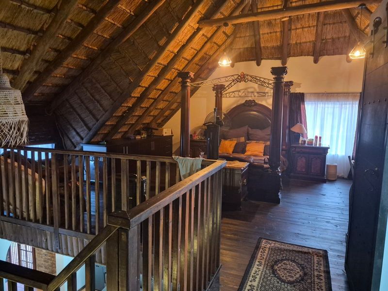 An Entertainer's dream house For Sale in Chantelle, Akasia - Photo 10
