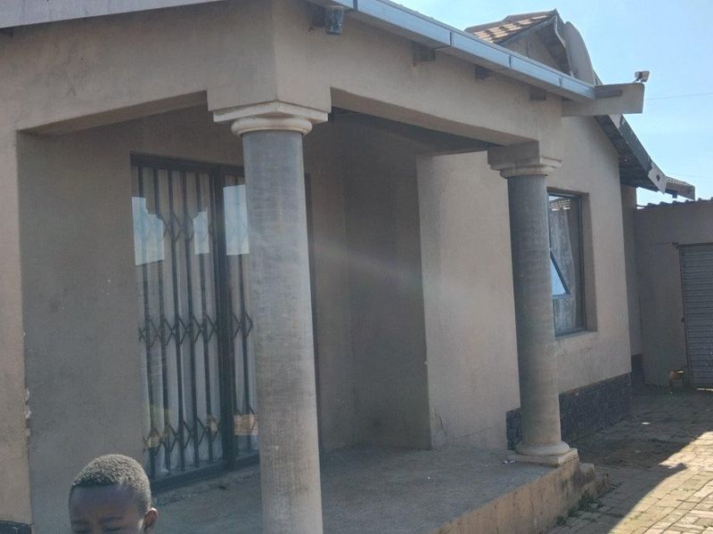 House For Sale in Delmore Park, Boksburg - Photo 2